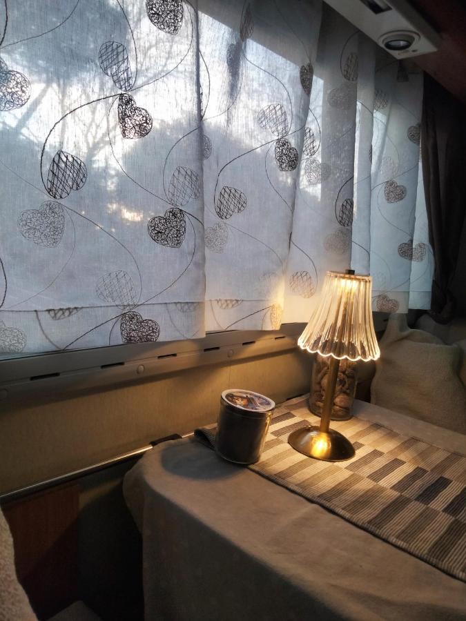 فلورنس Love In The Camper المظهر الخارجي الصورة