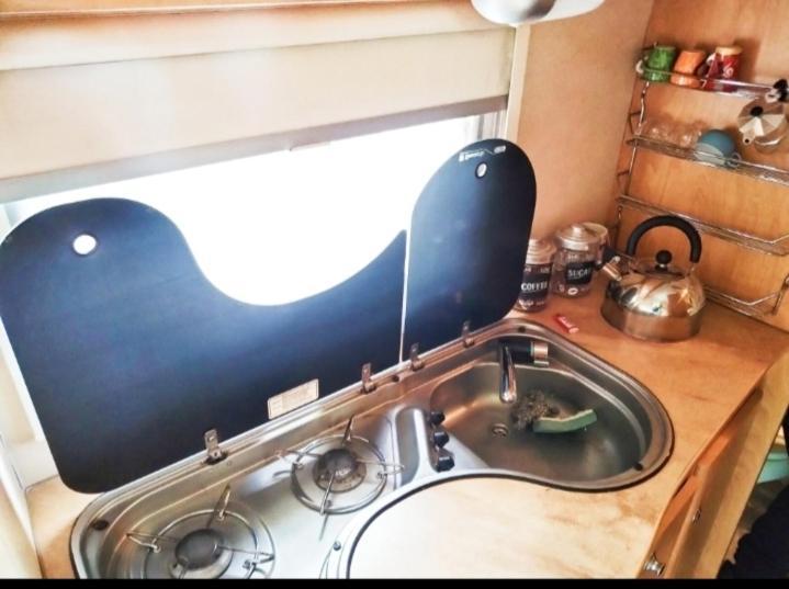 فلورنس Love In The Camper المظهر الخارجي الصورة