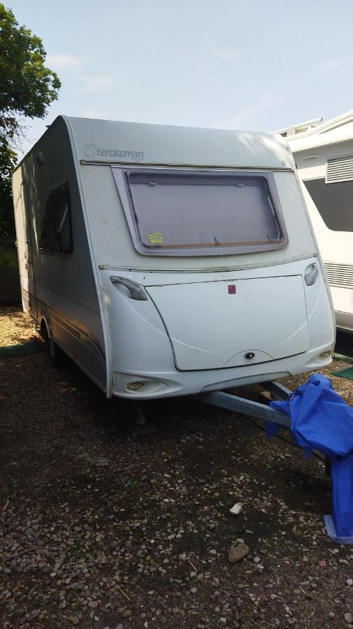 فلورنس Love In The Camper المظهر الخارجي الصورة